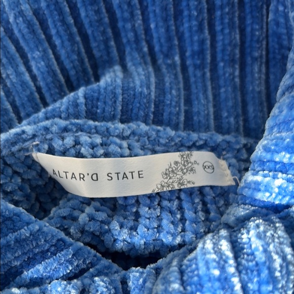 Blue Ribbed Women's Sweater - Picture 2 of 6